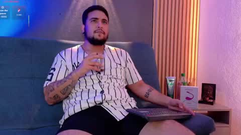 marcus_aress online show from May 28, 8:06 pm