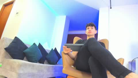 marcus_fire online show from February 24, 7:55 am