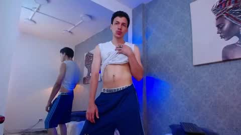 Snapshot of marcus_hanks chatting on January 13, 8:15 pm Marcus Hanks online show from January 13, 8:15 pm