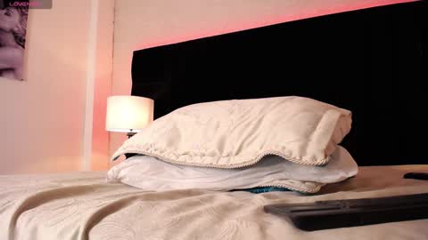 Snapshot of marcus_hanks chatting on February 8, 11:12 am Marcus Hanks online show from February 8, 11:12 am