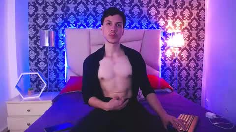 Snapshot of marcus_hanks chatting on February 26, 5:31 am Marcus Hanks online show from February 26, 5:31 am