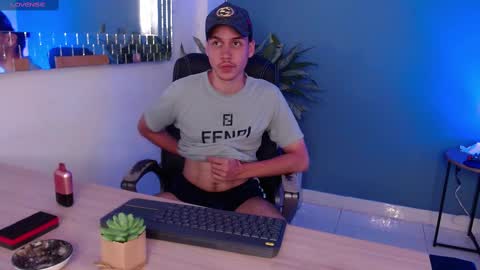 Snapshot of marcus_hanks chatting on March 1, 7:51 am Marcus Hanks online show from March 1, 7:51 am