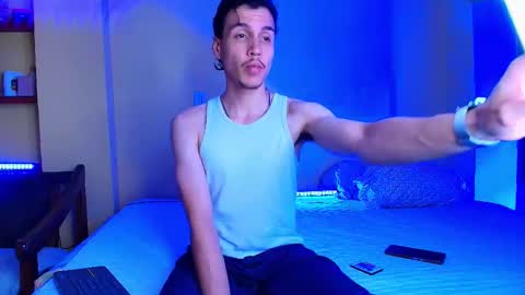 Snapshot of marcus_hanks chatting on September 17, 5:31 am Marcus Hanks online show from September 17, 5:31 am