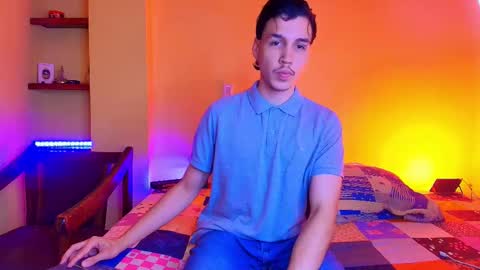 Snapshot of marcus_hanks chatting on October 5, 4:11 am Marcus Hanks online show from October 5, 4:11 am