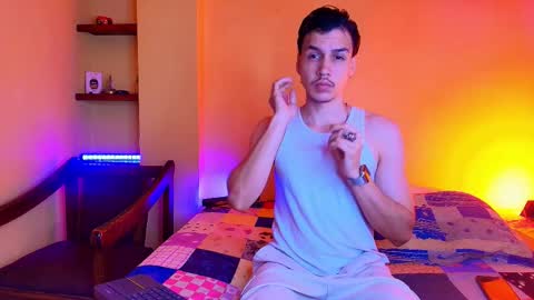 Snapshot of marcus_hanks chatting on October 7, 4:42 am Marcus Hanks online show from October 7, 4:42 am