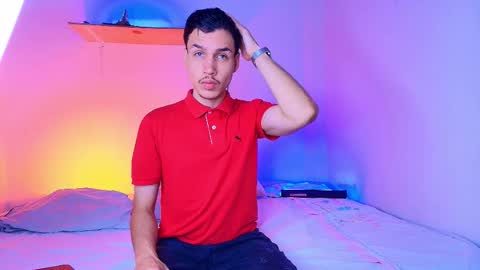 Snapshot of marcus_hanks chatting on November 1, 3:52 am Marcus Hanks online show from November 1, 3:52 am