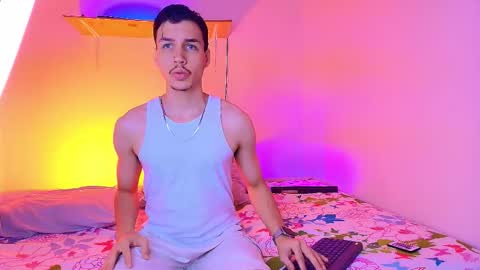 Snapshot of marcus_hanks chatting on November 10, 4:00 am Marcus Hanks online show from November 10, 4:00 am