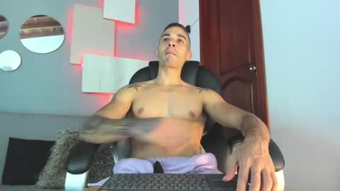 Snapshot of marcus_jax1 chatting on December 13, 4:11 am Marcus Jax1 online show from December 13, 4:11 am