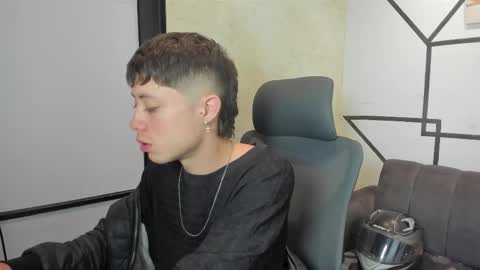 Snapshot of marcuscollins1_ chatting on November 24, 2:28 pm Marcus online show from November 24, 2:28 pm