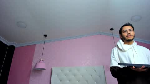 Snapshot of marcusgrayy chatting on April 19, 11:09 am Marcus online show from April 19, 11:09 am