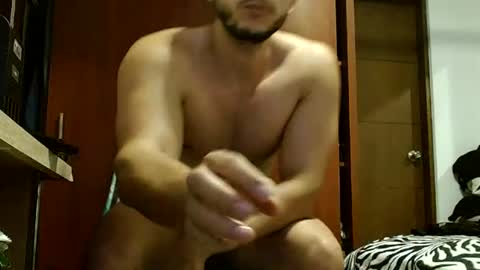 Snapshot of marcusmilarc chatting on July 1, 12:01 am online show from July 1, 12:01 am