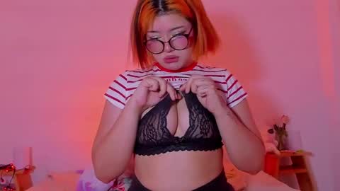 Snapshot of marcy_grey chatting on December 6, 5:42 am danna online show from December 6, 5:42 am