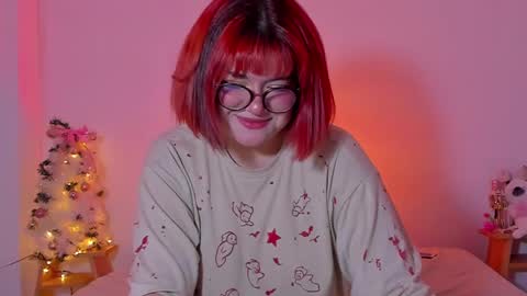 Snapshot of marcy_grey chatting on December 24, 7:28 am danna online show from December 24, 7:28 am