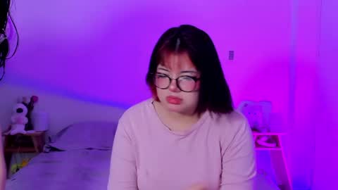 Snapshot of marcy_grey chatting on February 4, 11:16 am danna online show from February 4, 11:16 am