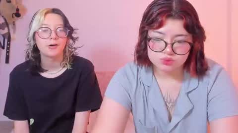 Snapshot of marcy_grey chatting on February 24, 10:14 pm danna online show from February 24, 10:14 pm