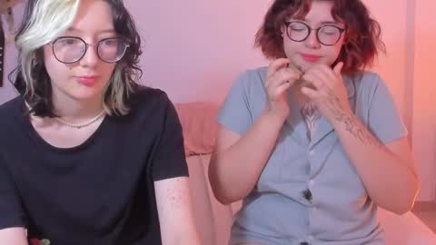 Snapshot of marcy_grey chatting on February 25, 1:20 am danna online show from February 25, 1:20 am