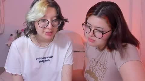 Snapshot of marcy_grey chatting on March 12, 10:07 pm danna online show from March 12, 10:07 pm