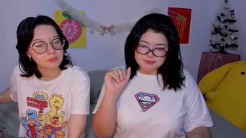 Snapshot of marcy_grey chatting on December 15, 10:36 pm danna online show from December 15, 10:36 pm