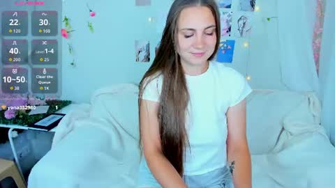 Snapshot of margo_sweety_ chatting on July 2, 4:46 pm Margo online show from July 2, 4:46 pm