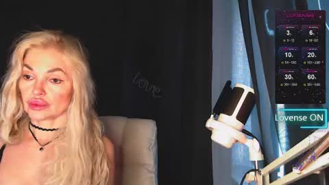 Snapshot of margoo_77 chatting on July 7, 11:31 pm Margoo online show from July 7, 11:31 pm