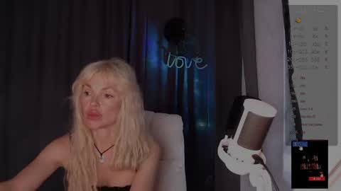 Snapshot of margoo_77 chatting on July 31, 12:21 am Margoo online show from July 31, 12:21 am