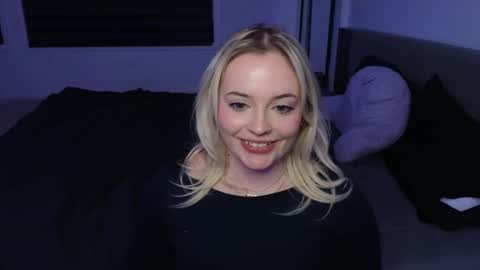 margot_robbie7 online show from January 14, 3:01 am