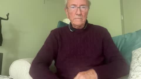 Snapshot of marhea260751 chatting on October 15, 2:17 pm marhea online show from October 15, 2:17 pm