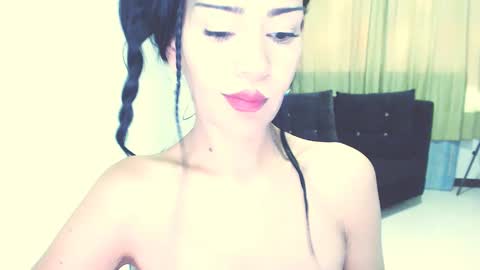 Snapshot of mari4you69 chatting on February 9, 3:01 pm mari4you69 online show from February 9, 3:01 pm