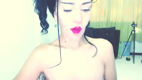 Snapshot of mari4you69 chatting on March 5, 12:33 pm mari4you69 online show from March 5, 12:33 pm