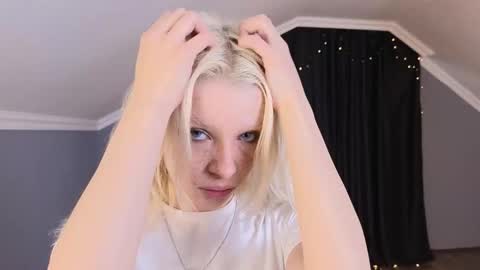 Milena online show from February 27, 9:09 am