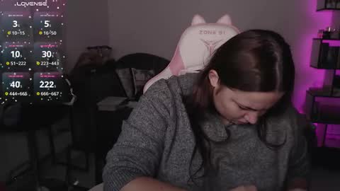 mari moore online show from October 6, 8:45 am