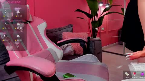 Snapshot of mari_nett chatting on February 18, 9:54 am mari_nett online show from February 18, 9:54 am