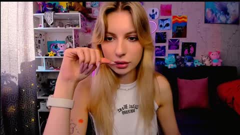 Snapshot of maria_hunt chatting on February 5, 6:46 am Maria online show from February 5, 6:46 am