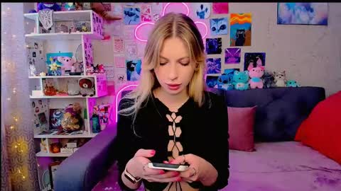 Snapshot of maria_hunt chatting on February 27, 4:20 am Maria online show from February 27, 4:20 am