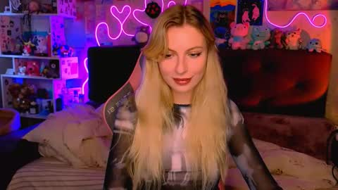 Snapshot of maria_hunt chatting on October 7, 8:44 am Maria online show from October 7, 8:44 am