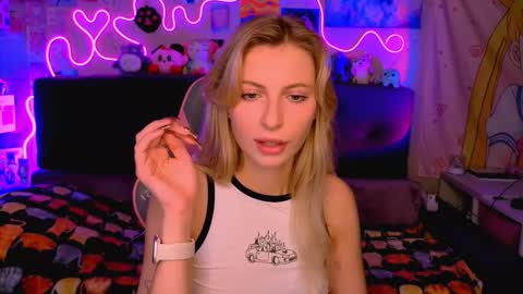 Snapshot of maria_hunt chatting on October 8, 5:05 am Maria online show from October 8, 5:05 am