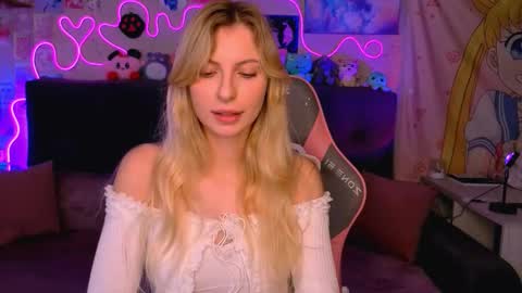 Snapshot of maria_hunt chatting on October 16, 5:08 am Maria online show from October 16, 5:08 am