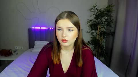 Snapshot of maria_reiiden chatting on November 19, 8:14 am maria_reiiden online show from November 19, 8:14 am