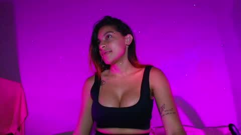 Snapshot of maria_rosee chatting on May 6, 5:51 pm ELI online show from May 6, 5:51 pm