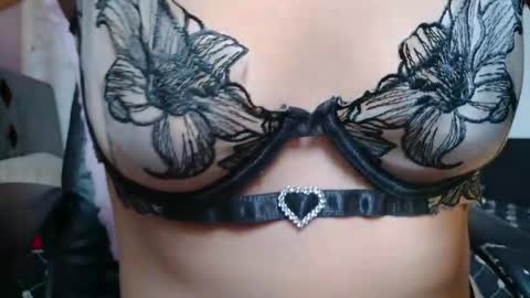 mariaajuana_ online show from April 28, 6:24 pm