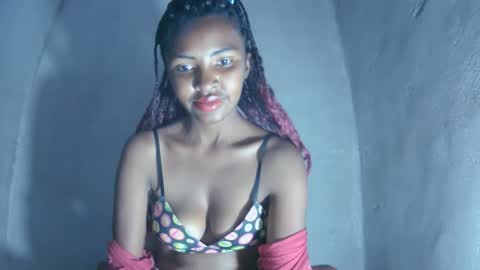 Snapshot of mariah586 chatting on November 14, 11:57 pm Maria online show from November 14, 11:57 pm