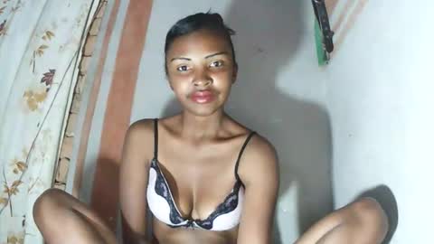 Snapshot of mariah586 chatting on November 20, 11:37 pm Maria online show from November 20, 11:37 pm