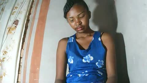 Snapshot of mariah586 chatting on November 26, 1:39 am Maria online show from November 26, 1:39 am