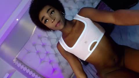 Snapshot of mariahmendezz chatting on September 19, 3:08 am online show from September 19, 3:08 am