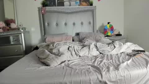 Snapshot of mariahpinkkitty chatting on February 12, 1:30 am Pinkkitty online show from February 12, 1:30 am