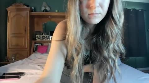 Snapshot of mariahpinkkitty chatting on June 30, 12:00 am Pinkkitty online show from June 30, 12:00 am