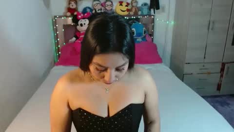 Snapshot of mariajose2015 chatting on December 17, 11:49 am Mariajose online show from December 17, 11:49 am