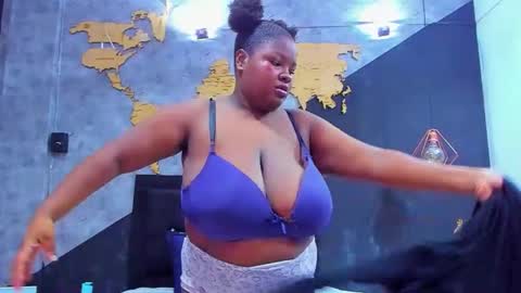 Snapshot of mariam__rossi chatting on October 12, 12:37 pm MARIAM online show from October 12, 12:37 pm