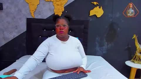 Snapshot of mariam__rossi chatting on October 18, 12:39 pm MARIAM online show from October 18, 12:39 pm