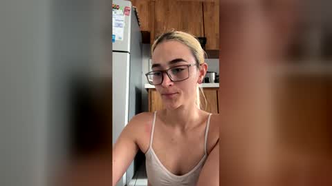 mariam_arango online show from March 17, 3:59 pm